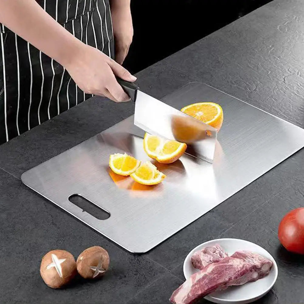 Stainless steel cutting board - Durable & easy to clean