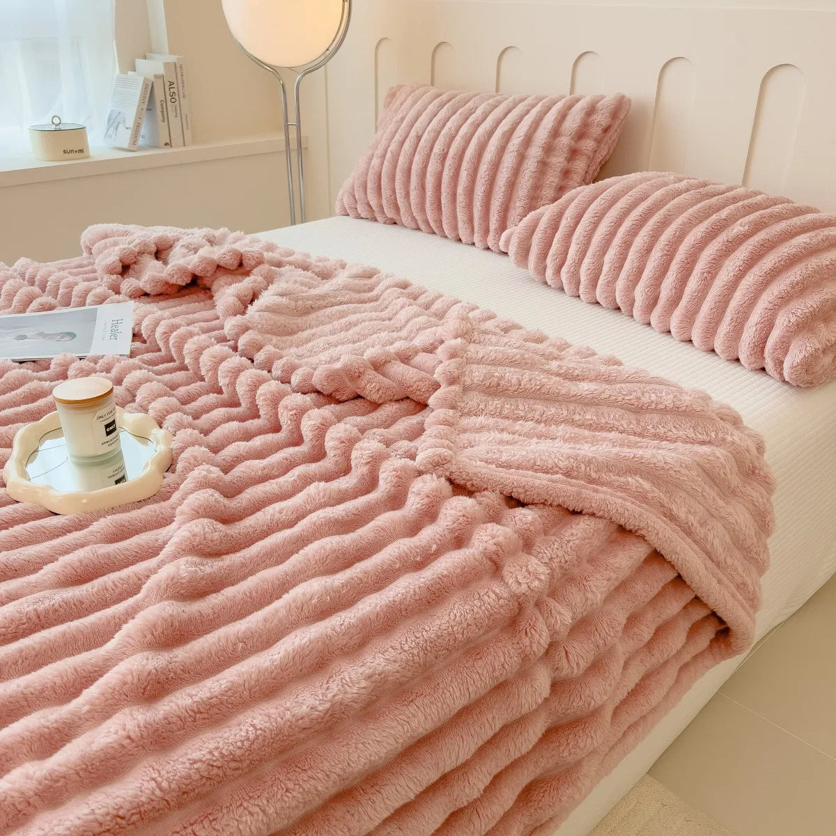 Luxury soft striped fleece blanket - warm & cozy bed throw